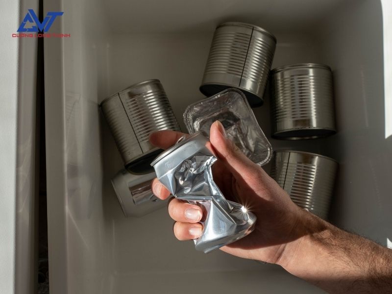 Ứng dụng của thiếc tái chế trong công nghiệp và đời sống