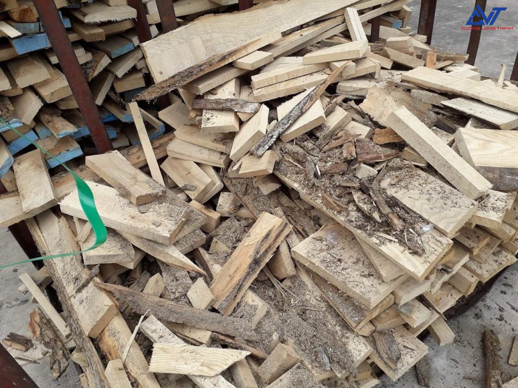 Những yếu tố ảnh hưởng đến giá gỗ phế liệu