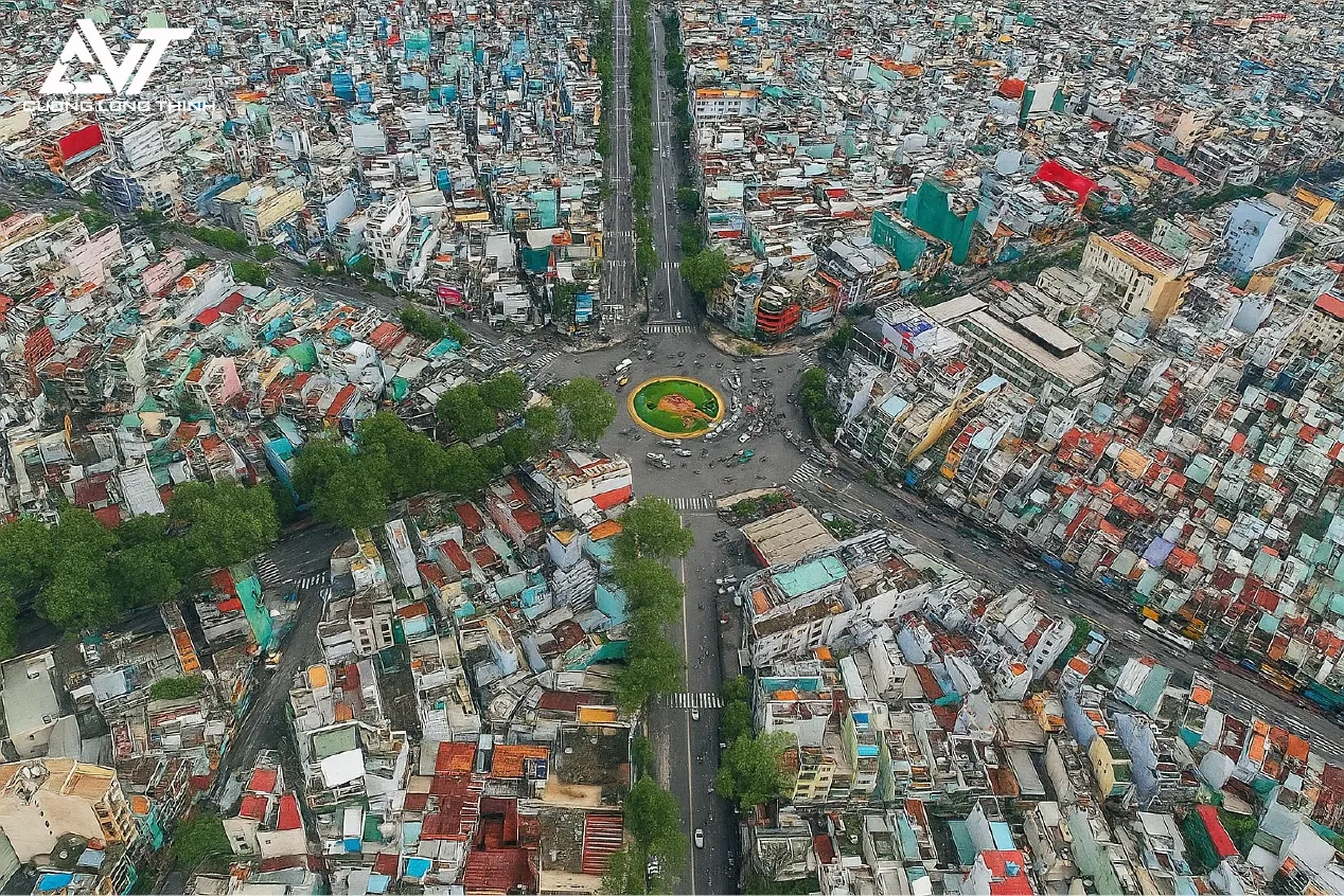 Phường Diên Hồng tập trung nhiều doanh nghiệp và cơ sở sản xuất nhỏ, cùng với các bệnh viện và siêu thị, tạo ra lượng phế liệu đa dạng hàng ngày Phường Diên Hồng tập trung nhiều doanh nghiệp và cơ sở sản xuất nhỏ, cùng với các bệnh viện và siêu thị, tạo ra lượng phế liệu đa dạng hàng ngày